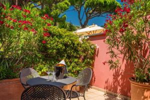 Camera Matrimoniale/Doppia con Letti Singoli con Balcone