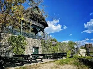 Somlo Wineshop Guesthouse - Doba