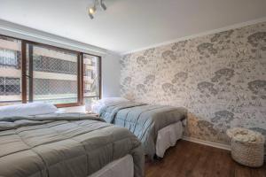 Departamento Sebastian, Elegancia en el Golf, Metro, Terraza Espaciosa