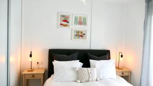 Casita Frigiliana - stunning new apartment with views with private parking space