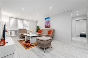 Stylish Apartment For up to 4 Guests With WiFi, Free Parking