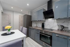 Stylish Apartment For up to 4 Guests With WiFi, Free Parking