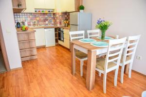 Charming sunny apartment+swimming pool