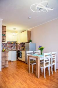 Charming sunny apartment+swimming pool