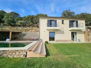 Belle villa avec piscine et vue mer- Hauteurs de Bastia - 菲里亚尼