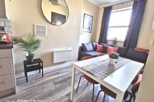 Cosy Apartment near OConnell ST RELIABLE FAST WIFI