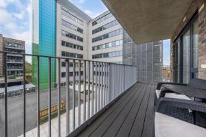 Very Modern 17min London Paddington, 8min legoland