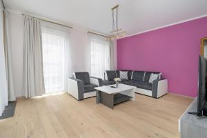 Apartment with Balcony and Free Parking in Poznań by Noclegi Renters