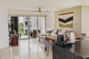 726 SUR Casa Goldzmidth condo