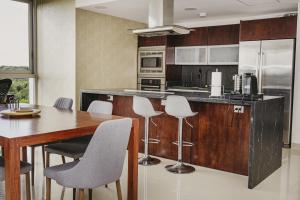 726 SUR Casa Goldzmidth condo