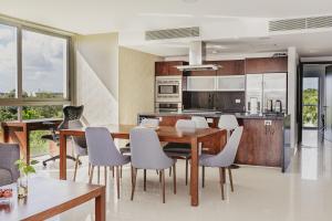 726 SUR Casa Goldzmidth condo