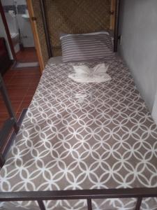 Affordable bedspacer good for 8 with breakfast