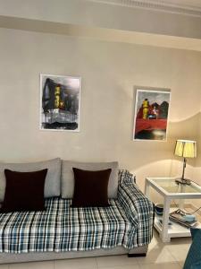 CYNTHIA COMFORT LIVING VOLOS