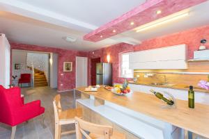 Beautiful villa Stupenda with whirlpool in Porec