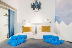 Elemental Retreats - Wood & Water Studios