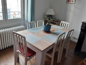 Appartements Grand 3 pieces en centre-ville : photos des chambres