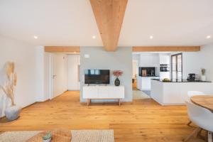 Bijou Lake Side - mit Seesicht und Privatstrand