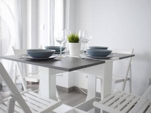 Luminoso estudio en Castillo Santa Clara