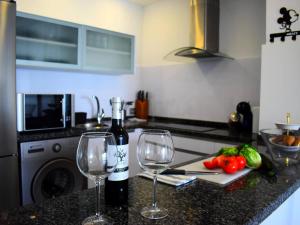 Luminoso estudio en Castillo Santa Clara