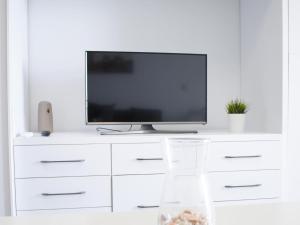 Luminoso estudio en Castillo Santa Clara