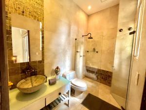 by Calamari Homes - Parque Centenario 206 walled city