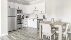 Landing Modern Apartment with Amazing Amenities (ID8109X75)