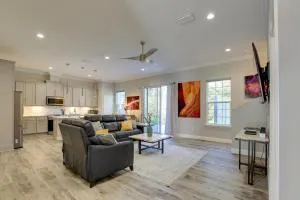 Vibrant Ocala Townhome Close to Golf Club and WEC! - Ocala Ridge