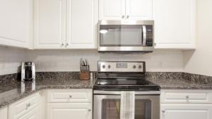 Landing Modern Apartment with Amazing Amenities (ID7894X33)