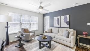 Landing Modern Apartment with Amazing Amenities (ID4299X2)