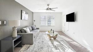 Landing Modern Apartment with Amazing Amenities (ID1252X241)