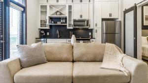 Landing Modern Apartment with Amazing Amenities (ID8961X08)