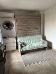 studio climatisé proche port et plages