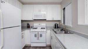 Landing - Modern Apartment with Amazing Amenities (ID8704X95)