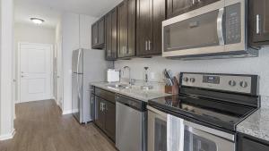 Landing - Modern Apartment with Amazing Amenities (ID1326X971)