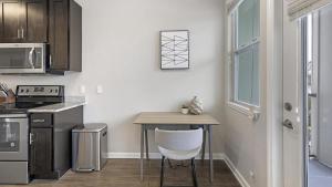 Landing - Modern Apartment with Amazing Amenities (ID1326X971)