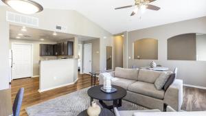 Landing - Modern Apartment with Amazing Amenities (ID8523X70)