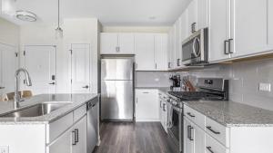 Landing - Modern Apartment with Amazing Amenities (ID8724X92)