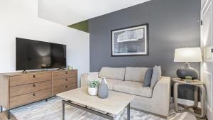 Landing - Modern Apartment with Amazing Amenities (ID8724X56)