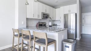 Landing - Modern Apartment with Amazing Amenities (ID9798X32)