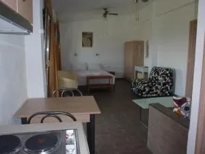 Petrouda's Apartments - Kariotes