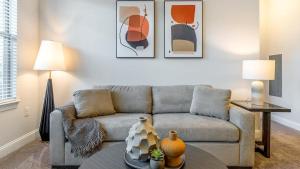 Landing - Modern Apartment with Amazing Amenities (ID8773X71)