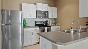 Landing Modern Apartment with Amazing Amenities (ID8674X49)