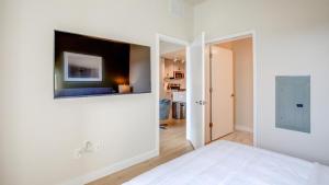 Landing - Modern Apartment with Amazing Amenities (ID7209X35)