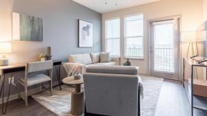 Landing - Modern Apartment with Amazing Amenities (ID8375X72)