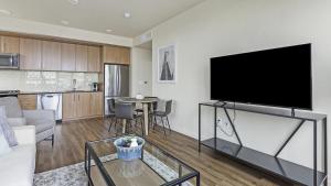 Landing - Modern Apartment with Amazing Amenities (ID1395X882)