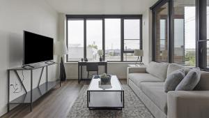 Landing - Modern Apartment with Amazing Amenities (ID1395X882)