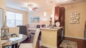 Landing - Modern Apartment with Amazing Amenities (ID8227X03)