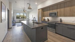 Landing - Modern Apartment with Amazing Amenities (ID9728X49)