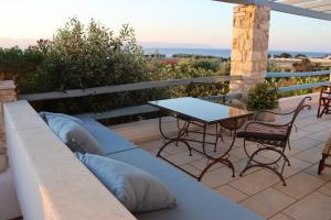 Seaview Ampelas Villa