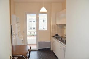 Appartements Appartement climatise a 100m de la plage 122 : photos des chambres